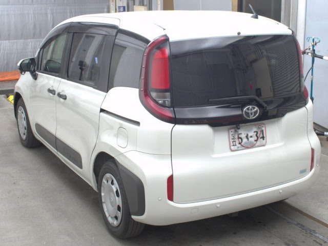 Toyota SIENTA 2024 7106080-1