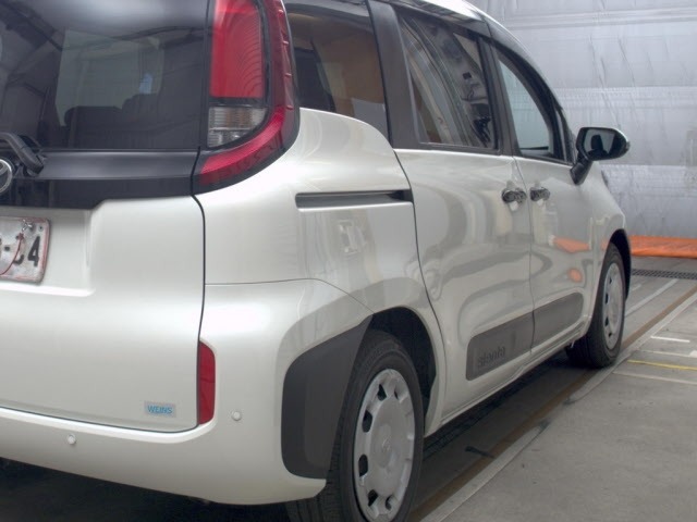 Toyota SIENTA 2024 7106080-5