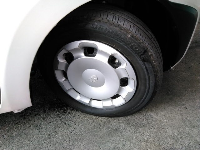 Toyota SIENTA 2024 7106080-9