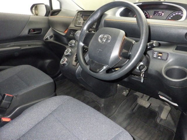 Toyota SIENTA 2017 7106081-3