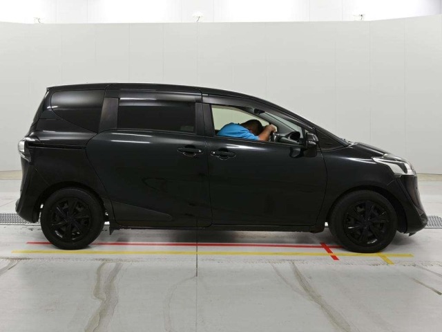 Toyota SIENTA 2020 7106088-3