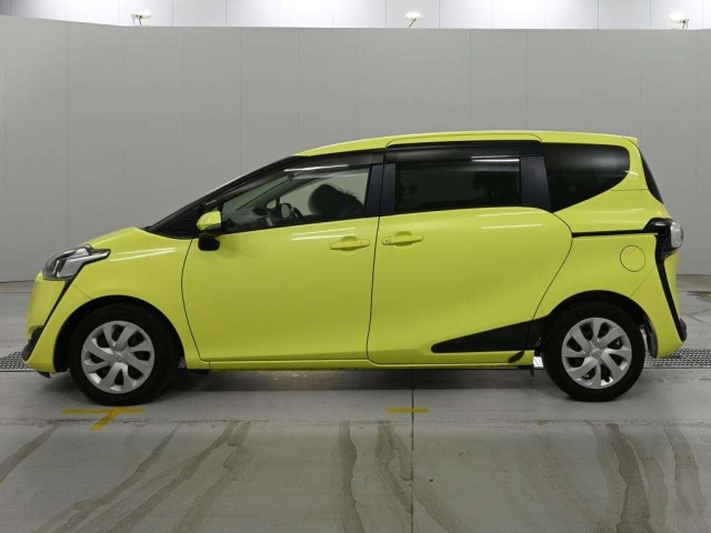 Toyota SIENTA 2018 7106092-4