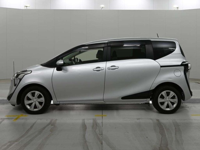Toyota SIENTA 2022 7106094-4