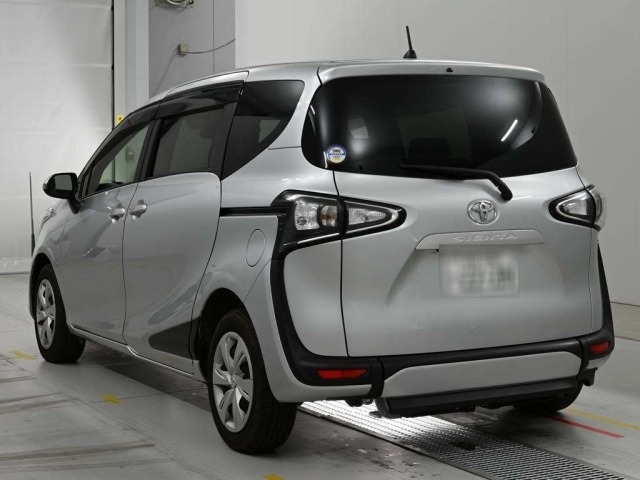 Toyota SIENTA 2022 7106094-6