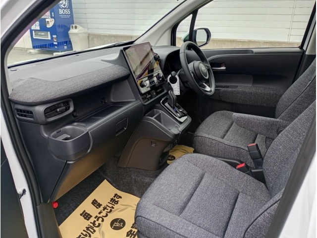 Toyota SIENTA 2026 7106105-12