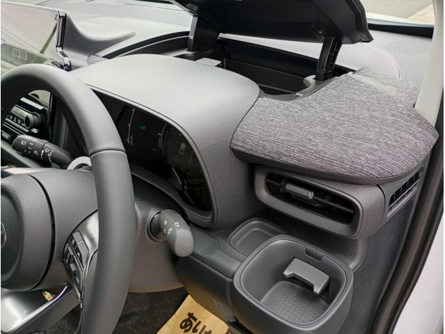 Toyota SIENTA 2026 7106105-22