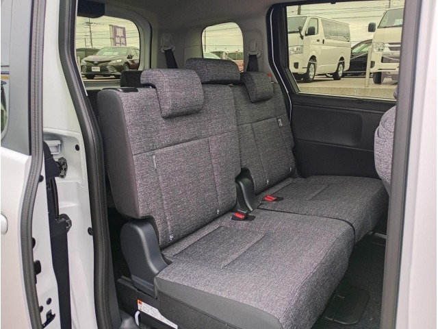 Toyota SIENTA 2026 7106105-26