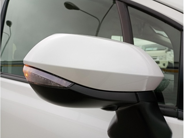 Toyota SIENTA 2026 7106105-4