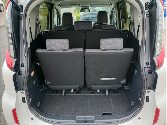 Toyota SIENTA 2026 7106105-42
