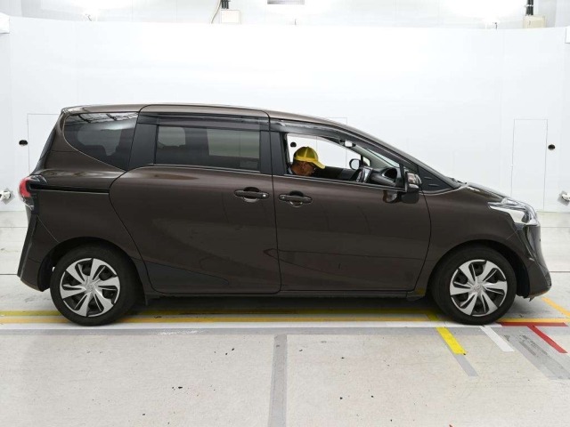 Toyota SIENTA 2021 7106107-3