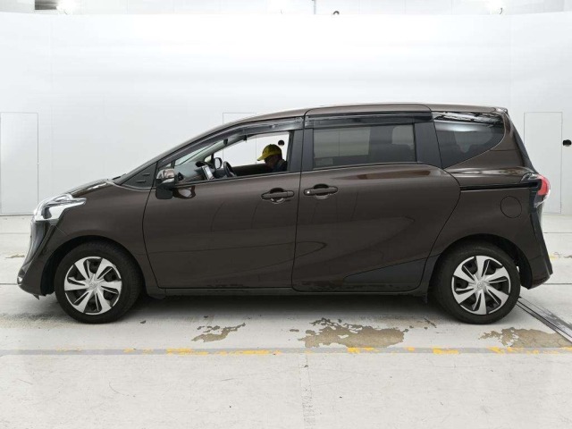 Toyota SIENTA 2021 7106107-4