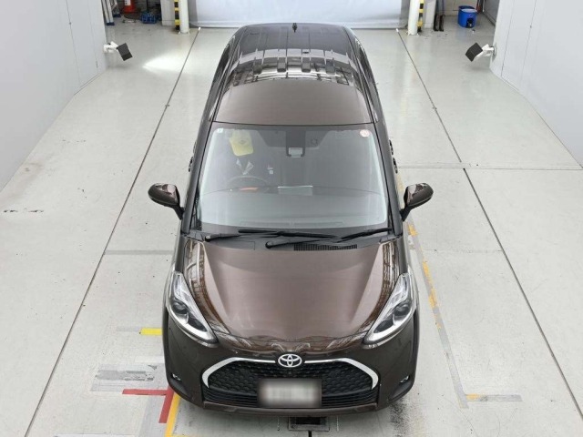 Toyota SIENTA 2021 7106107-7