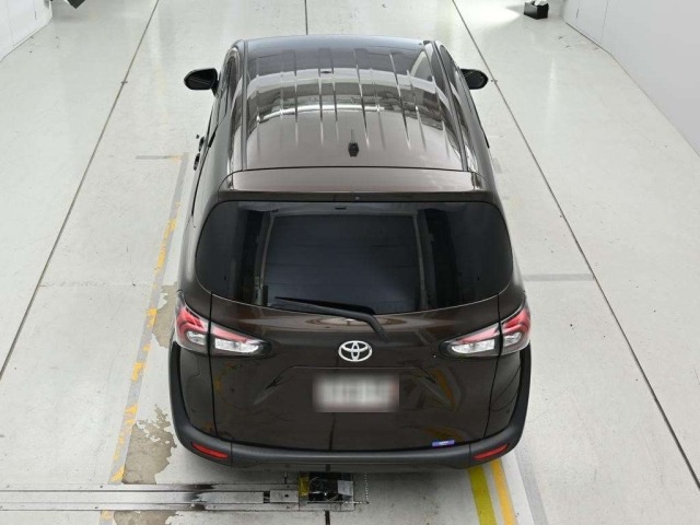 Toyota SIENTA 2021 7106107-8