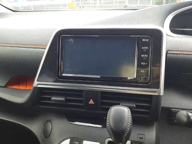 Toyota SIENTA 2021 7106110-12