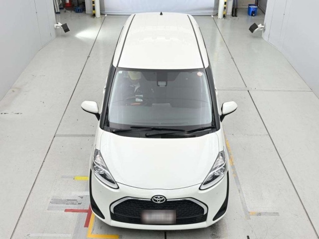 Toyota SIENTA 2021 7106110-7