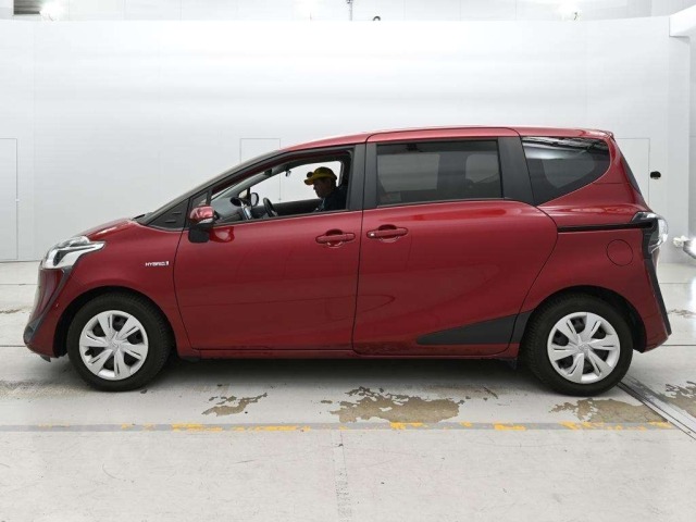 Toyota SIENTA 2018 7106114-4