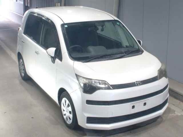 Toyota SPADE 2015 7093571-0