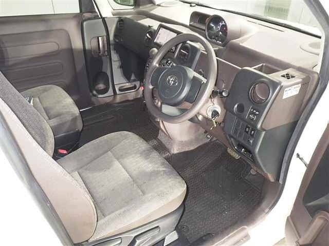 Toyota SPADE 2015 7093571-3