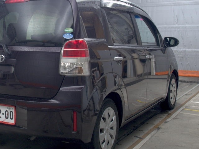 Toyota SPADE 2015 7093594-5