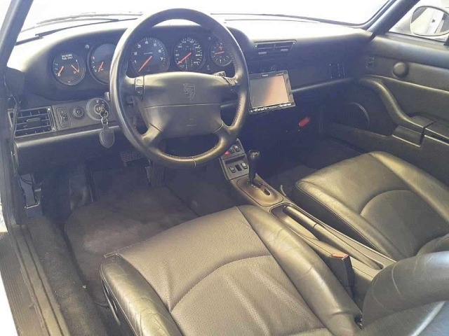 Porsche 911 1995 7118129-7