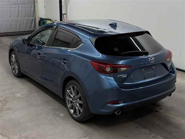 Mazda AXELA 2017 7116752-1