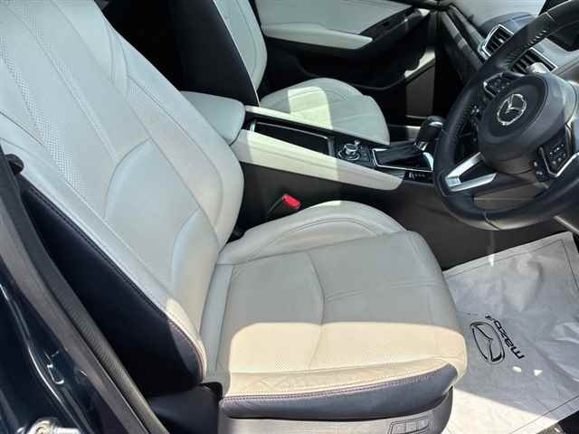 Mazda AXELA 2017 7116752-7