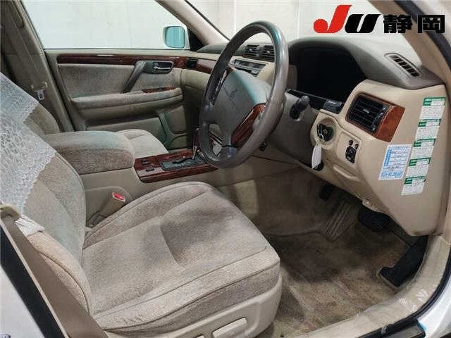 Toyota CROWN MAJESTA 2000 7106758-3