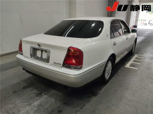 Toyota CROWN MAJESTA 2000 7106758-5