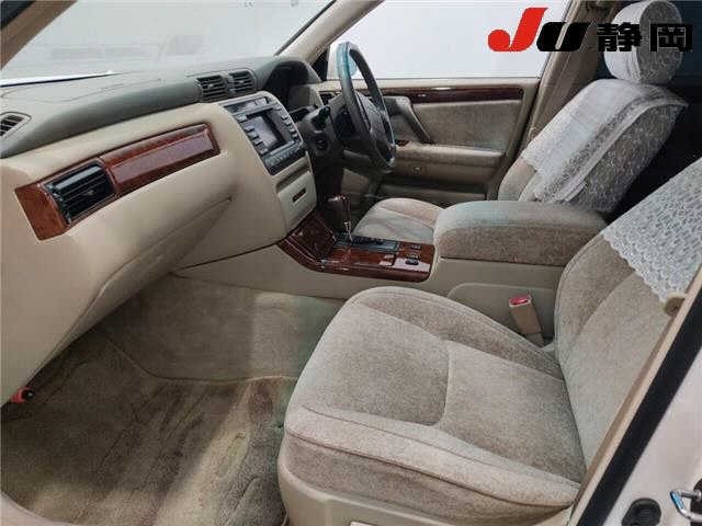 Toyota CROWN MAJESTA 2000 7106758-6