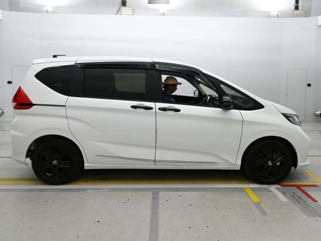 Honda FREED 2022 7117286-3