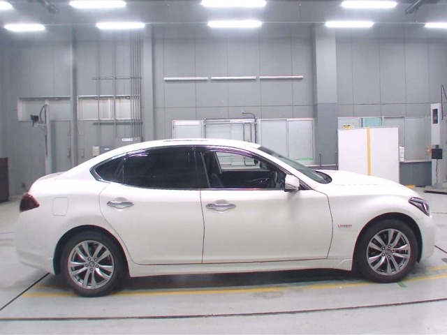 Nissan FUGA 2020 7109860-3