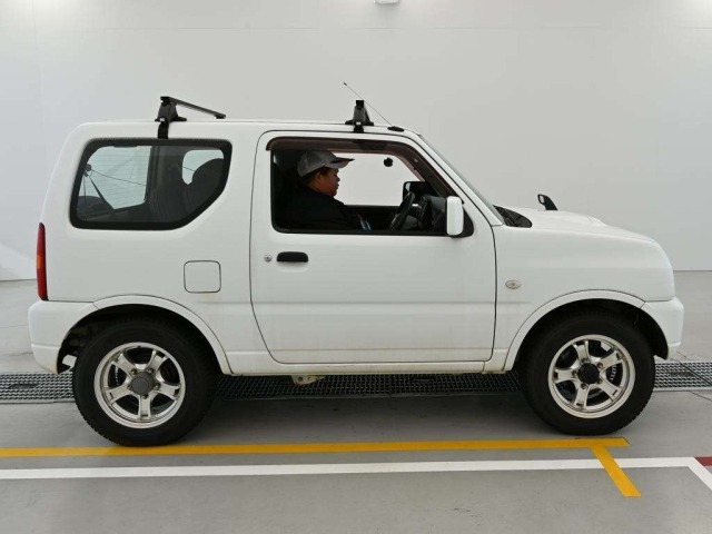Suzuki JIMNY 2015 7106690-3