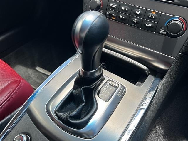 Nissan SKYLINE 2012 7109278-2