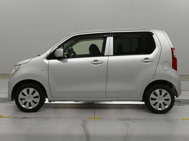 Suzuki WAGON R 2015 7119320-4