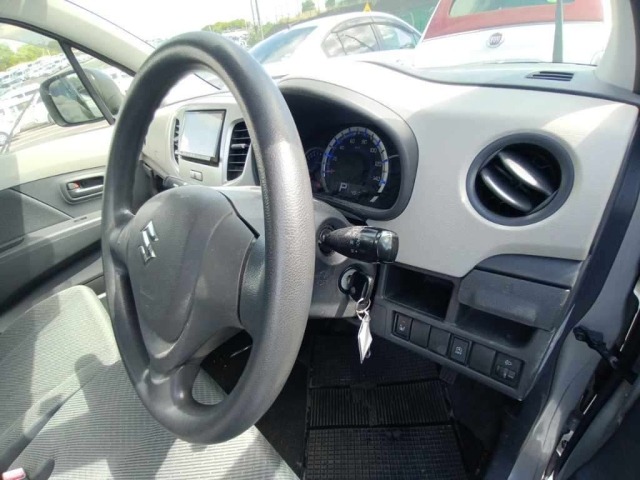Suzuki WAGON R 2015 7119320-9