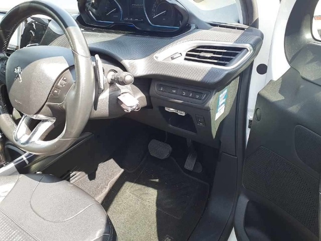 Peugeot 2008 2015 7123172-9