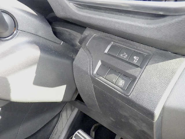 Peugeot 3008 2017 7139102-6