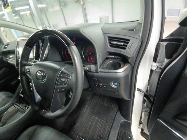 Toyota ALPHARD 2022 7137234-9