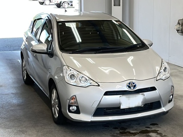 Toyota AQUA 2014 7125092-4