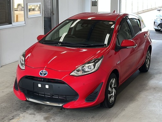 Toyota AQUA 2020 7125204-0