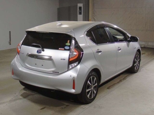 Toyota AQUA 2020 7125296-1