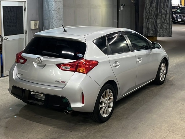 Toyota AURIS 2013 7127209-5