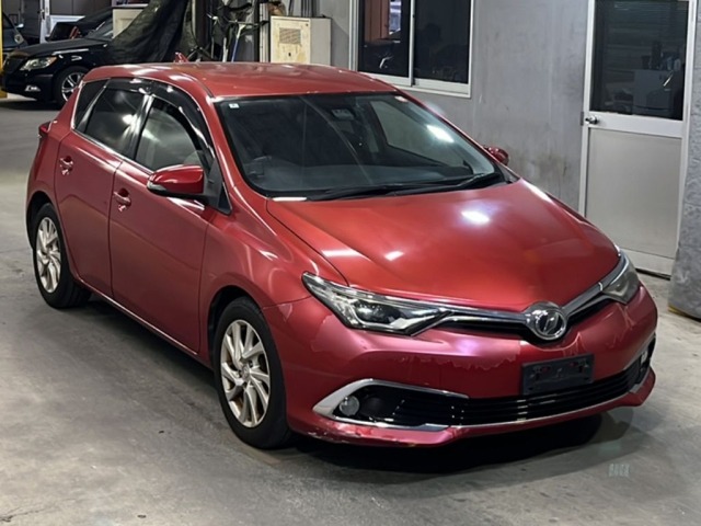 Toyota AURIS 2016 7127256-4