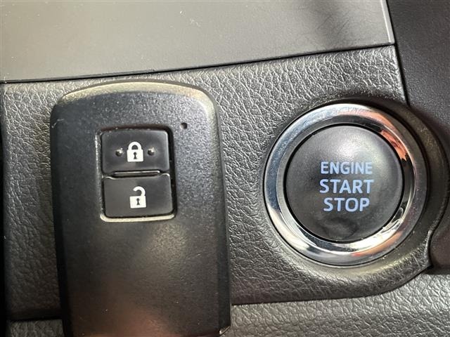 Toyota AURIS 2015 7127330-3
