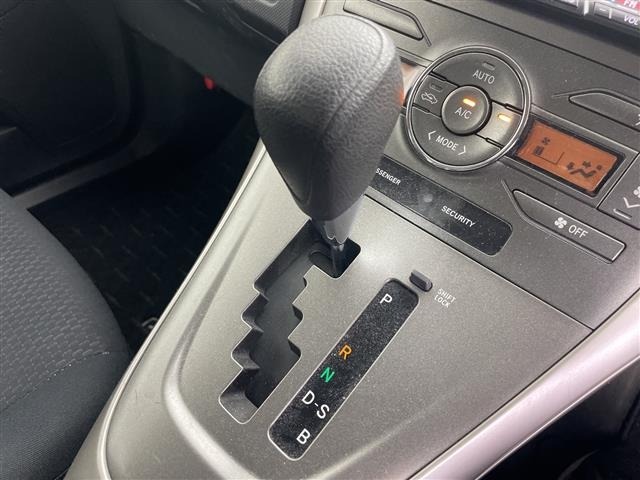 Toyota AURIS 2007 7127346-9