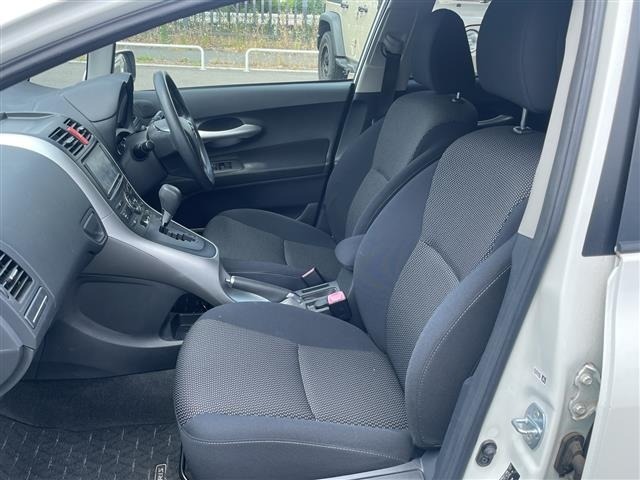Toyota AURIS 2011 7127347-3