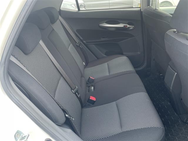 Toyota AURIS 2011 7127347-4