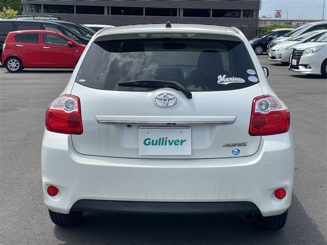 Toyota AURIS 2011 7127347-9