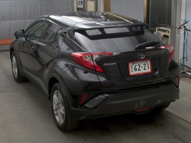Toyota C-HR 2021 7126874-1