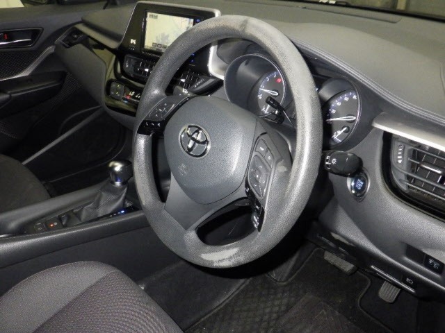 Toyota C-HR 2021 7126874-3